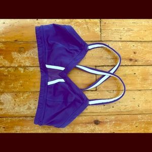 LULULEMON 🍋 crop top purple size 6